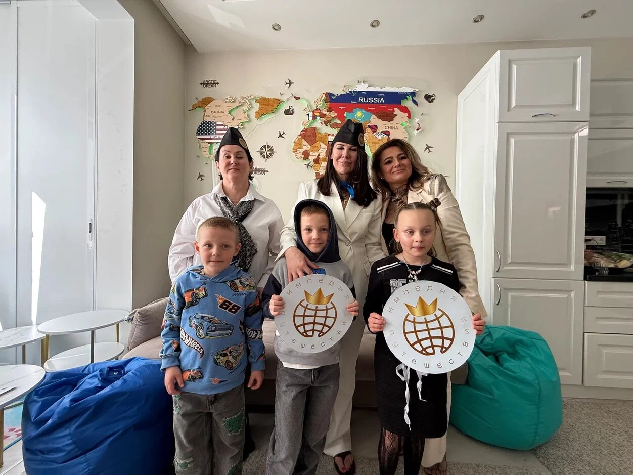 Business Presentation with Interactive Video Call